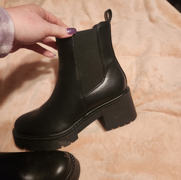 Madden Girl boots - Picture 2 of 2